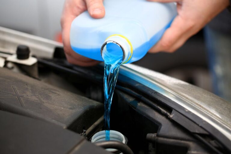 Consejos para bajar la temperatura del motor de tu coche